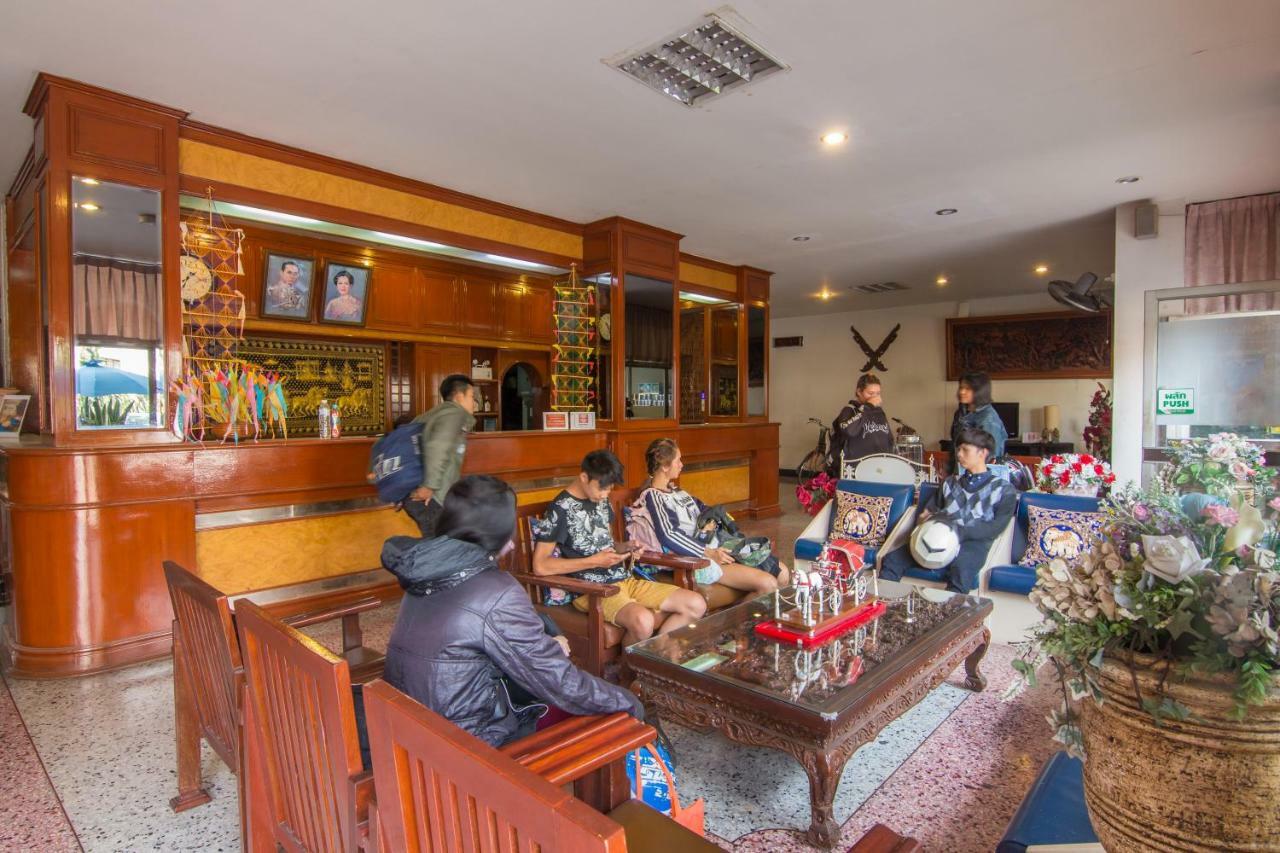 齐朗那空酒店 南邦 外观 照片